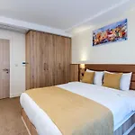 Roys & Hotel Istambul