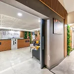 Roys & Hotel 4*