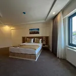 Roys & Hotel Istambul