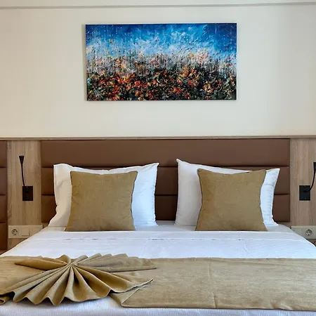 Roys & 4* Istanbul