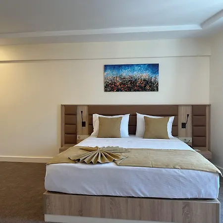 Roys & Hotel Istambul