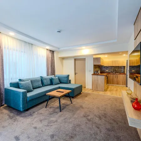 Roys & Otel