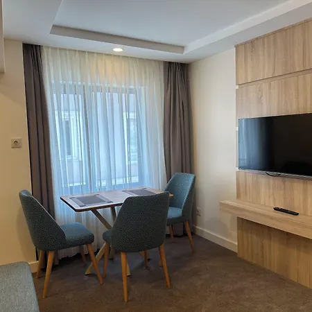 Hotel Roys & 4*