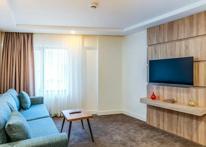 Roys Hotel&suites 4*