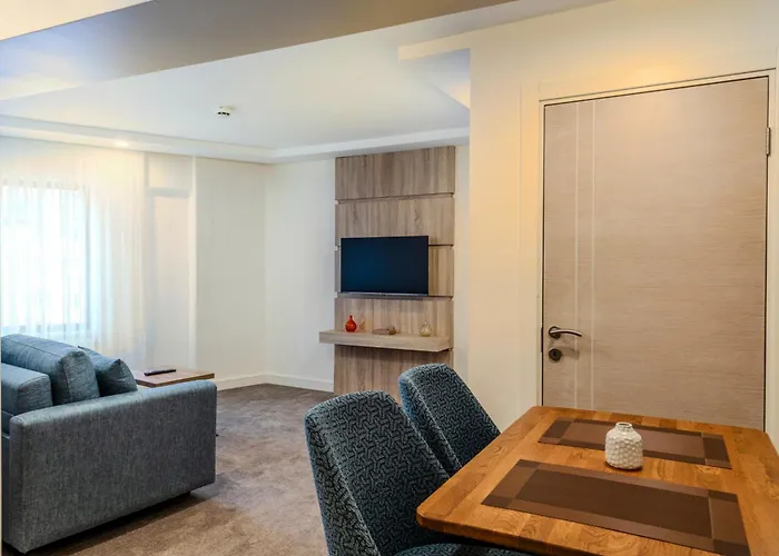 Roys Hotel&suites Hotel 4*