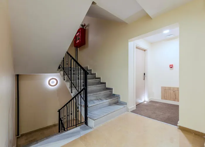 Roys Hotel&suites 4*