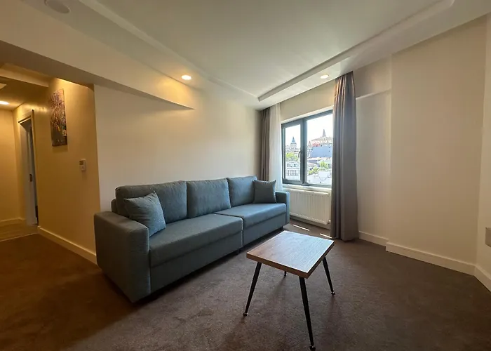 Roys Hotel&suites Hotel