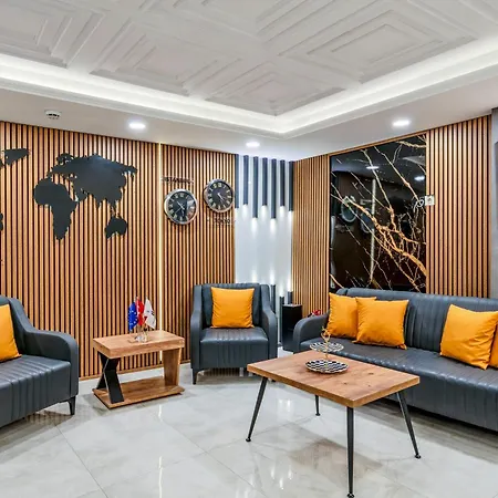 Roys & Hotel Estambul
