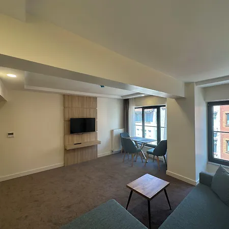 Roys & Hotel 4*